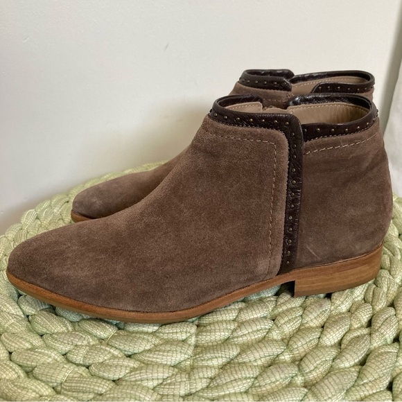 NWOB Italeau Miralda Nut Brown Suede Micro Stud Ankle Booties - Picture 6 of 12